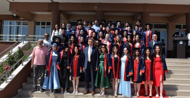 Alaca Şehit Mehmet Kocakaya Fen Lisesi’nde mezuniyet coşkusu