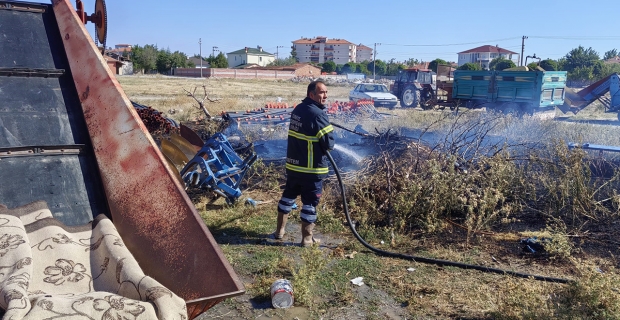 Çakmakla oynayan çocuklar yangına neden oldu