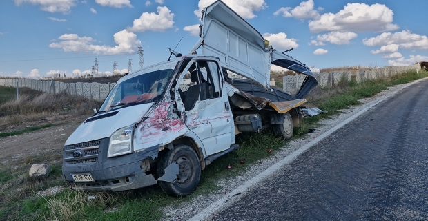 Alaca'da feci kaza: 2 kişi yaralandı