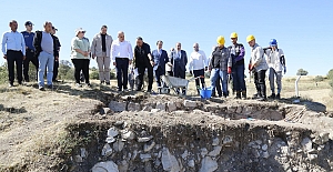 Vali Dağlı, Kalehisar kazı alanında incelemelerde bulundu