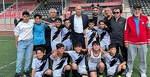 Başkan Arslan, Belediyespor’un U11 maçını izledi