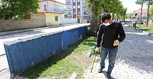 Belediye ekiplerinden parklarda hummalı çalışma