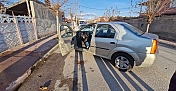 Cumhuriyet Caddesi’nde feci kaza: Otomobil ağaca çarptı!